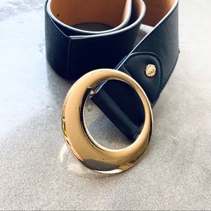 Anne Klein faux leather belt with gold clasp M/L